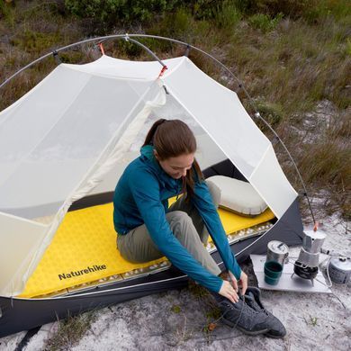 Матрас туристический надувной одноместный Naturehike CNK2550WS033, 183x53x3.5 см, жёлтый, прямоугольный 6977465868039 фото